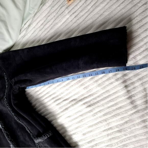 LL Bean Faux Shearling Coat Women’s Large Black Button Fleece Dark Academia - Picture 5 of 7